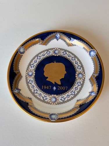Royal worcester queen - worcester,