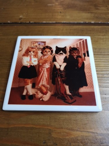 Queen but with cats - cats, ceramic