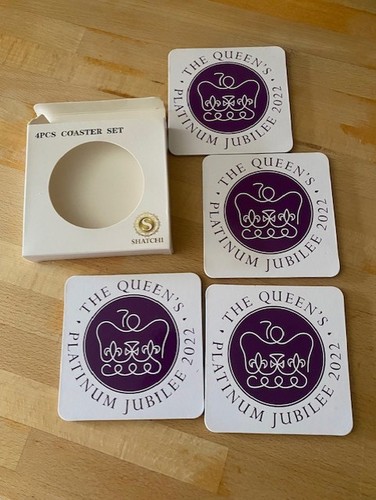 Queen platinum jubilee 2022 - platinum,